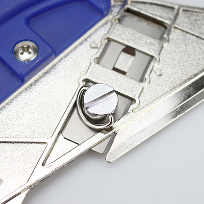 Small Ingenious Flexible Blade For Cutting Carpet Easy To Operate