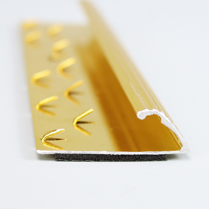 Teppichrandabdeckleiste-Ordnungsfliese der zuverlässigen Legierung der Leistung dauerhaften goldenen Aluminiummetall
