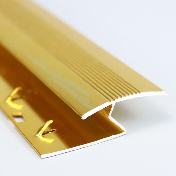 Teppichrandabdeckleiste-Ordnungsfliese der zuverlässigen Legierung der Leistung dauerhaften goldenen Aluminiummetall